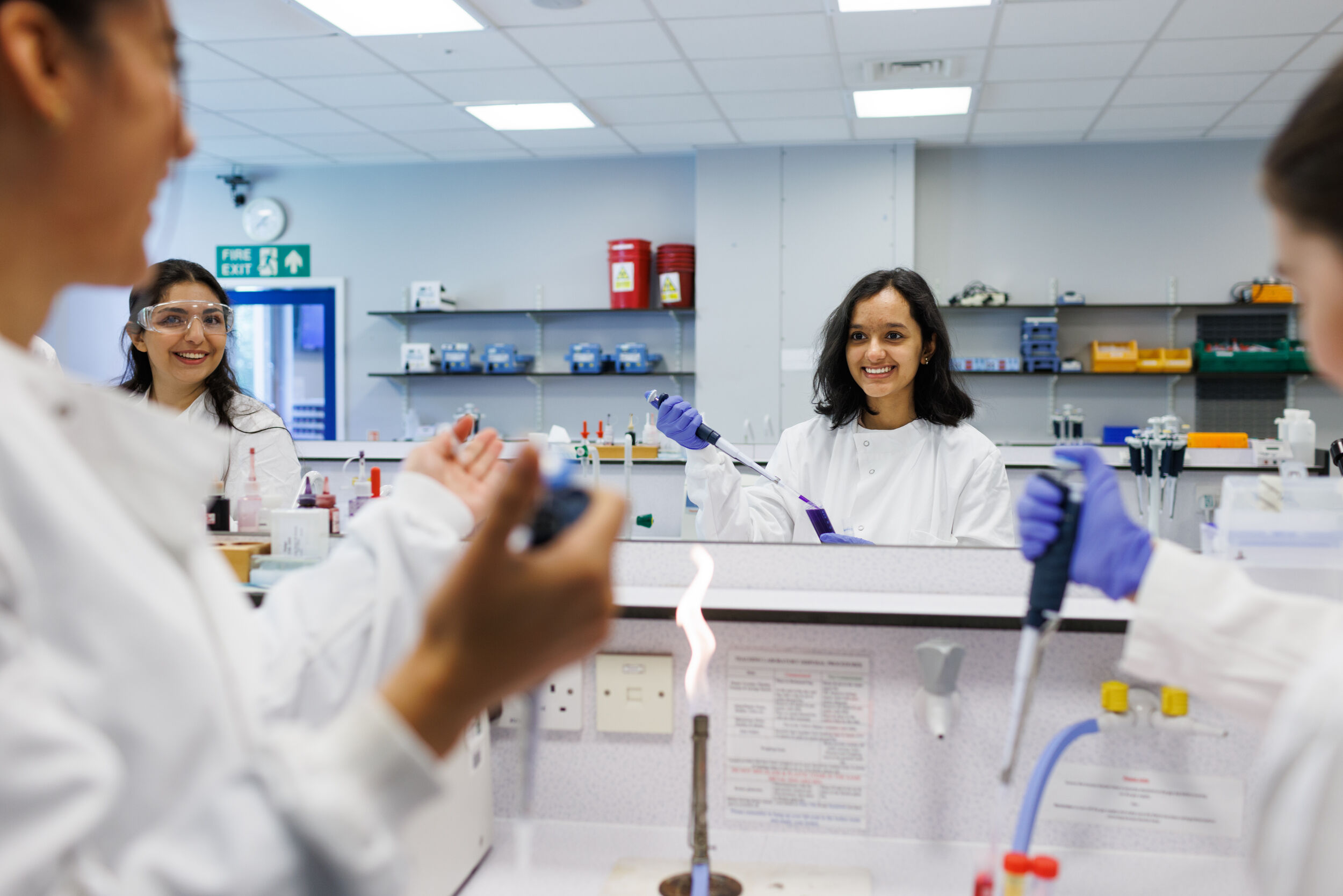 Kent students in a lab.